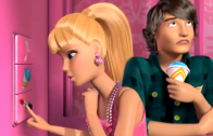 Barbie : Panne d’ascenseur