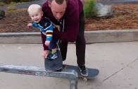 Ce bébé de 11 mois à de l’avenir dans le skateboard !